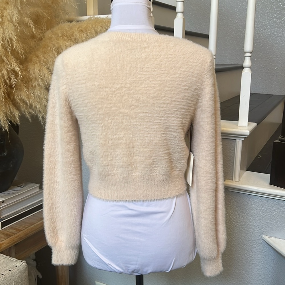Aritzia Sunday Best Carmen Cream Peach Cardigan Sweater Size Medium - Picture 6 of 8